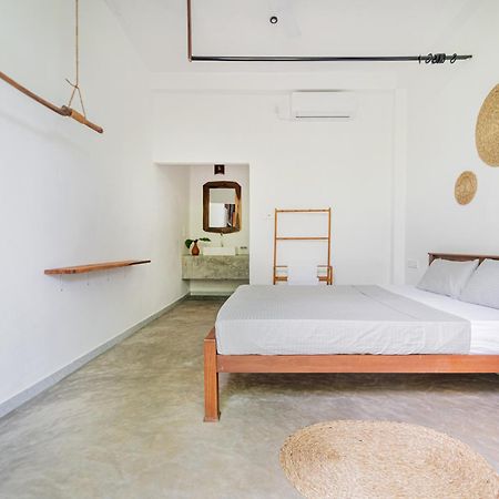 Drifter - Rooms & Food Midigama East Ngoại thất bức ảnh
