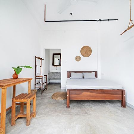 Drifter - Rooms & Food Midigama East Ngoại thất bức ảnh