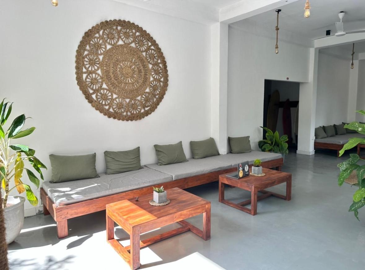 Drifter - Rooms & Food Midigama East Ngoại thất bức ảnh