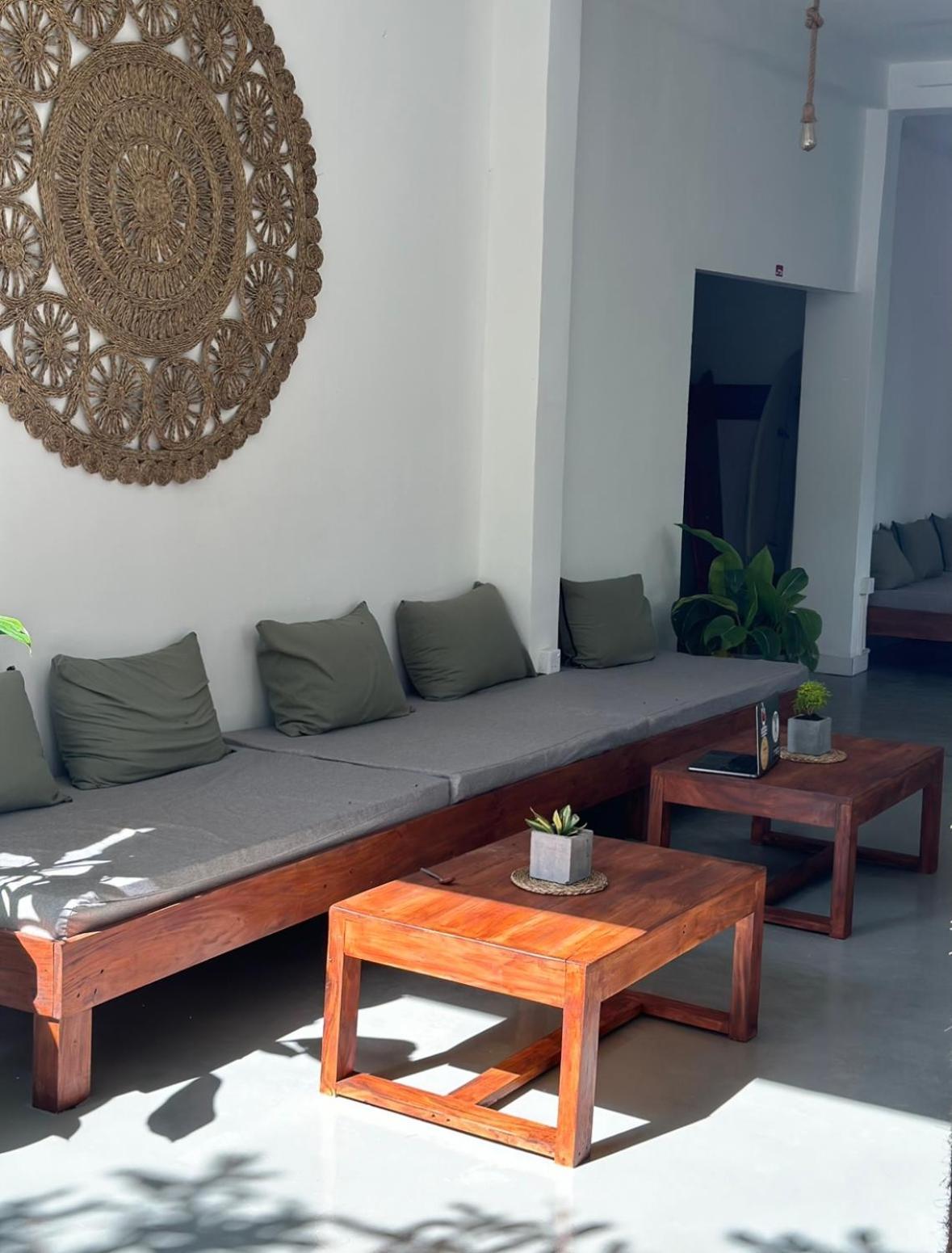 Drifter - Rooms & Food Midigama East Ngoại thất bức ảnh