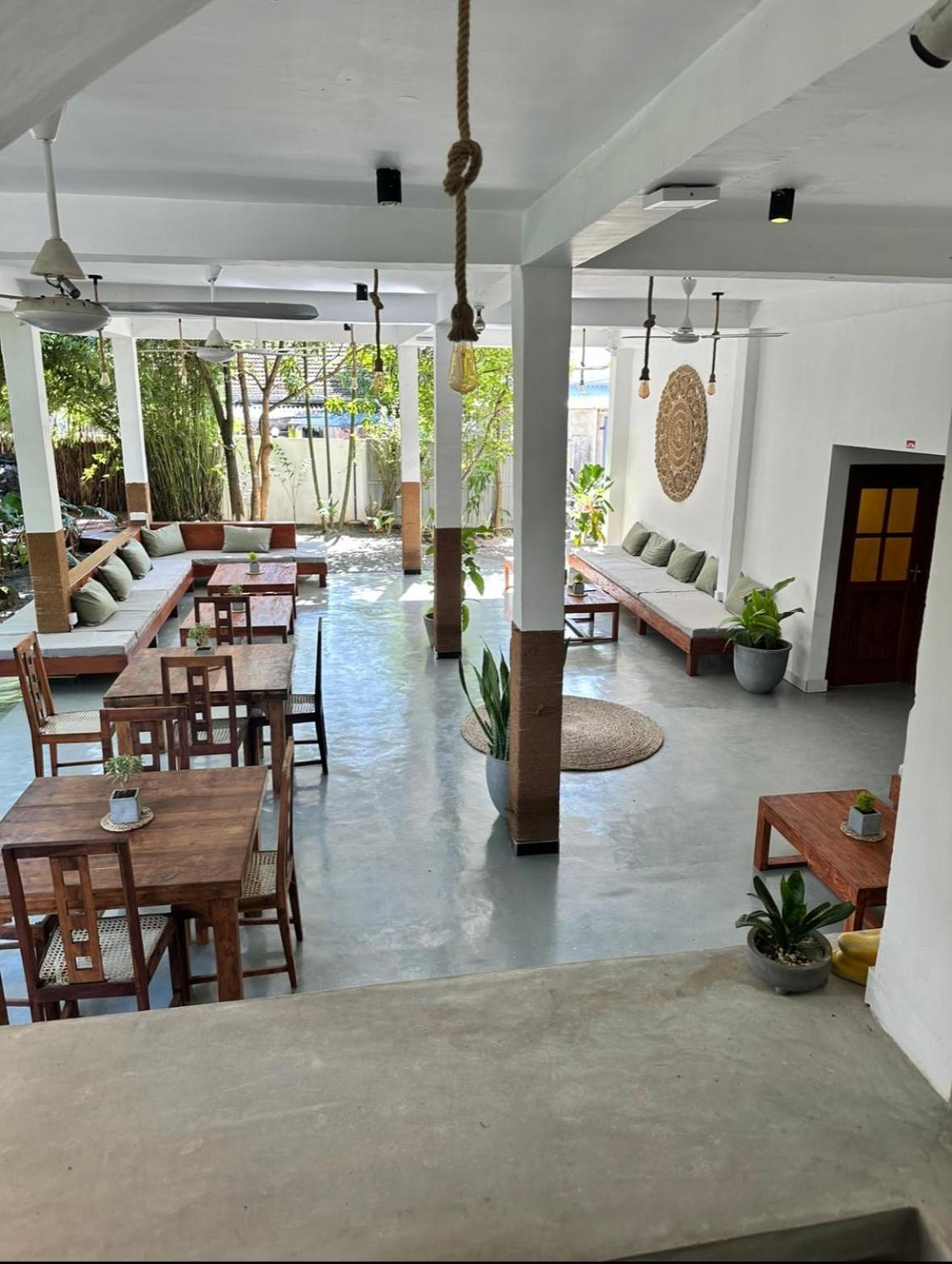 Drifter - Rooms & Food Midigama East Ngoại thất bức ảnh