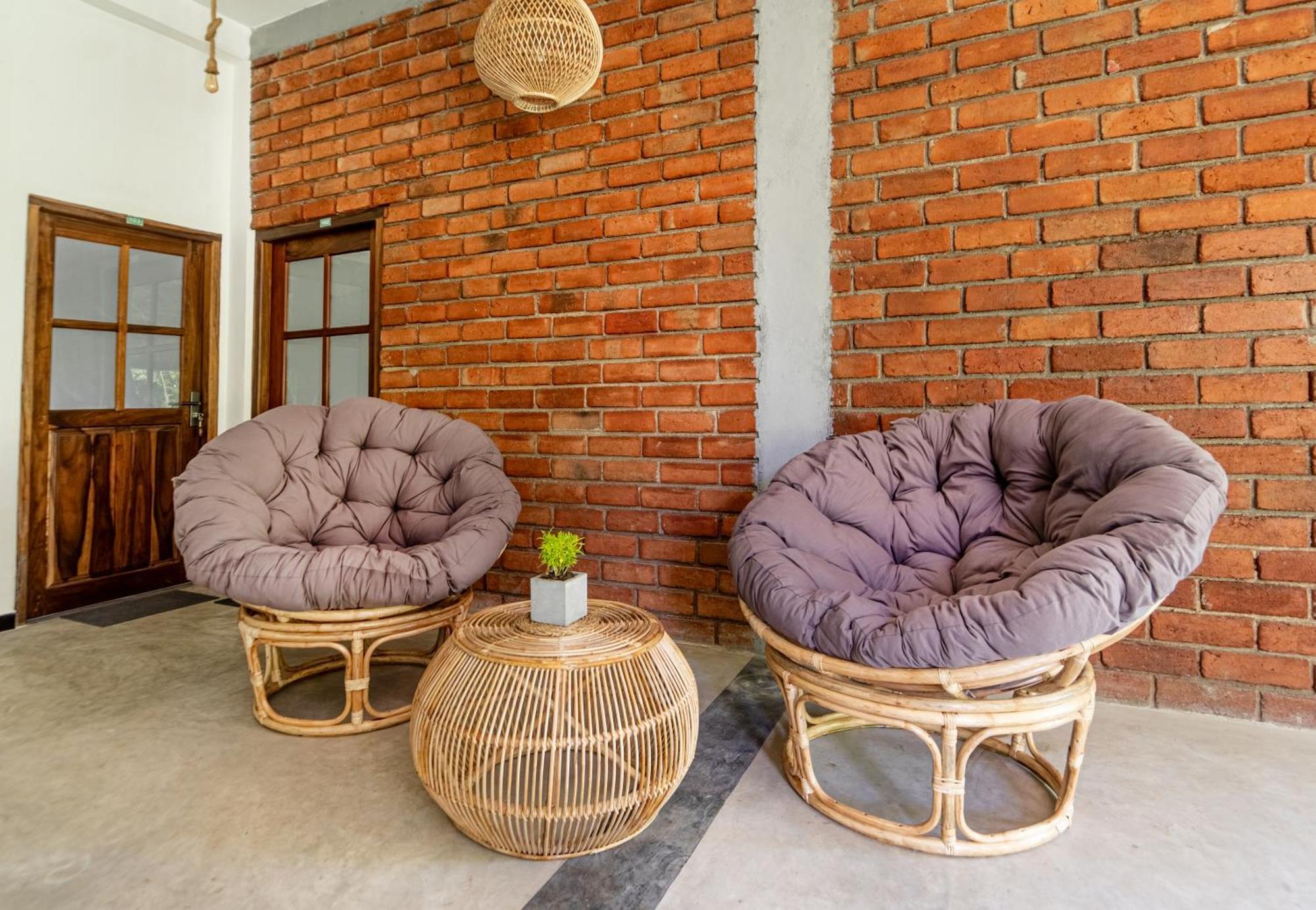 Drifter - Rooms & Food Midigama East Ngoại thất bức ảnh