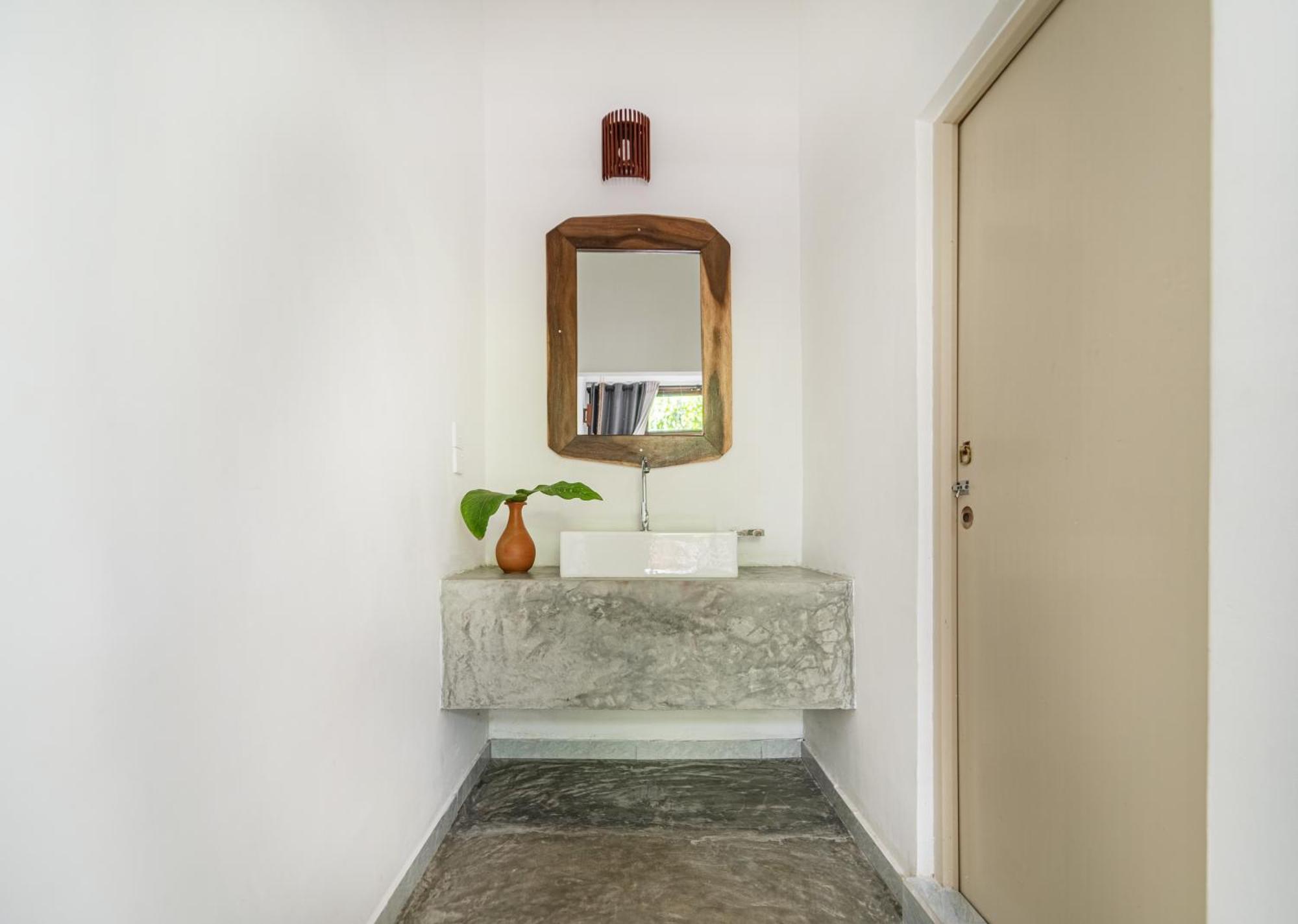 Drifter - Rooms & Food Midigama East Ngoại thất bức ảnh